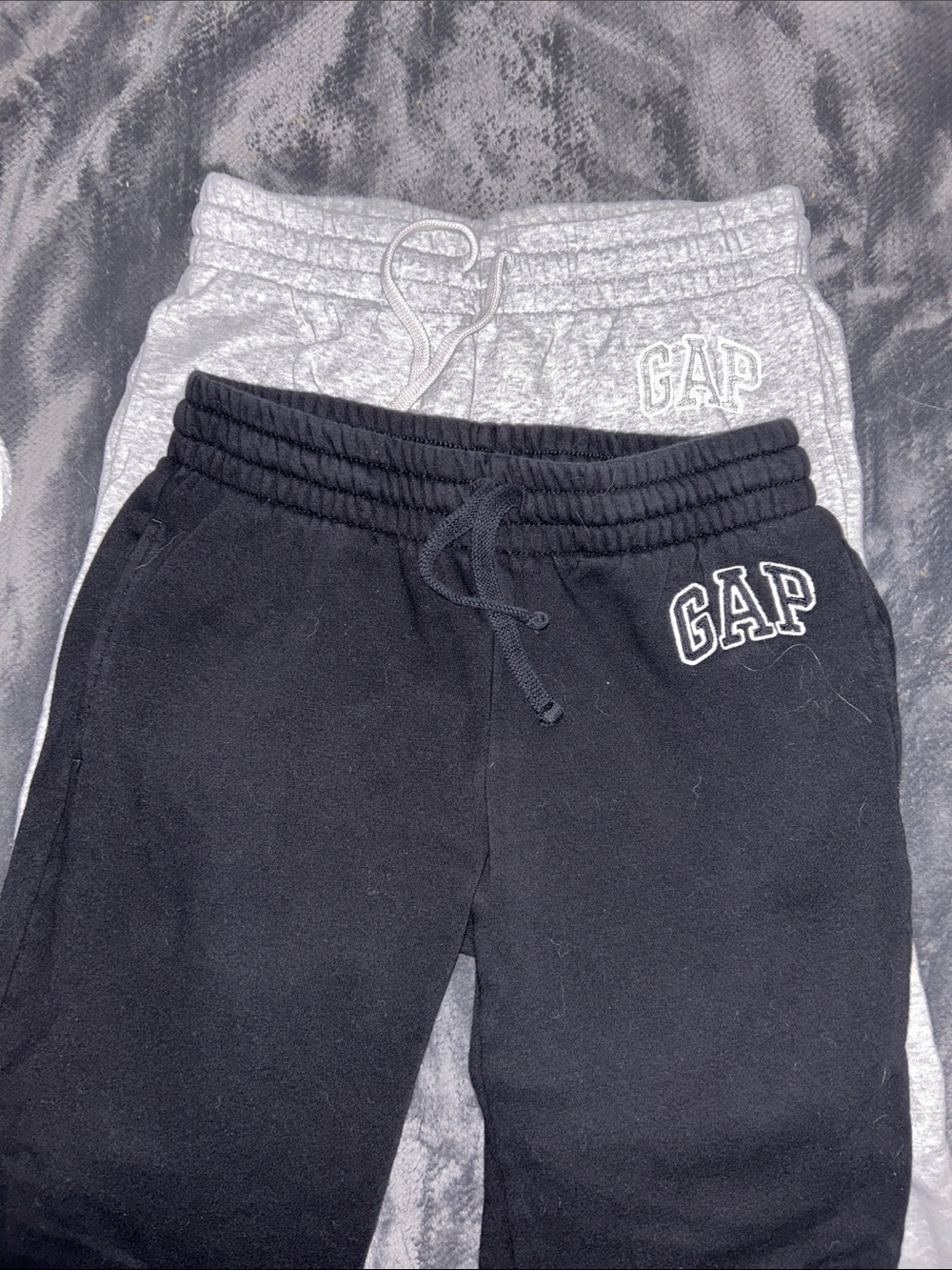 Pack of 2 bootcut GAP WomensBlack & Heather Gray Jogger Sweatpants